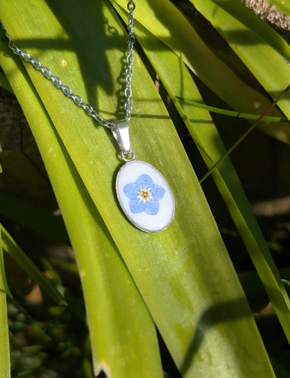Tiny Forget-Me-Knot Silver Necklace