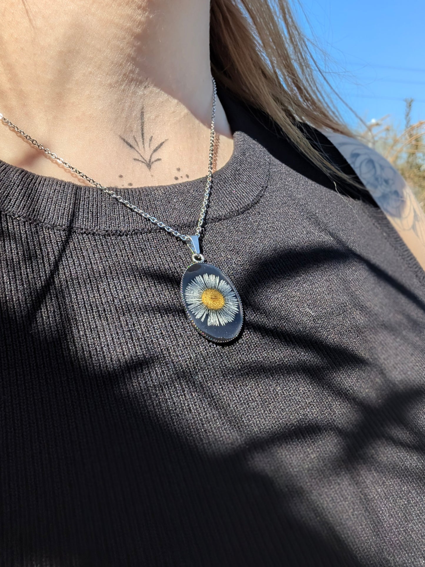 Midnight Daisy Silver Necklace