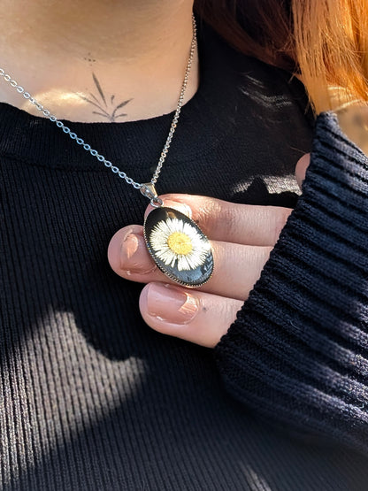 Midnight Daisy Silver Necklace