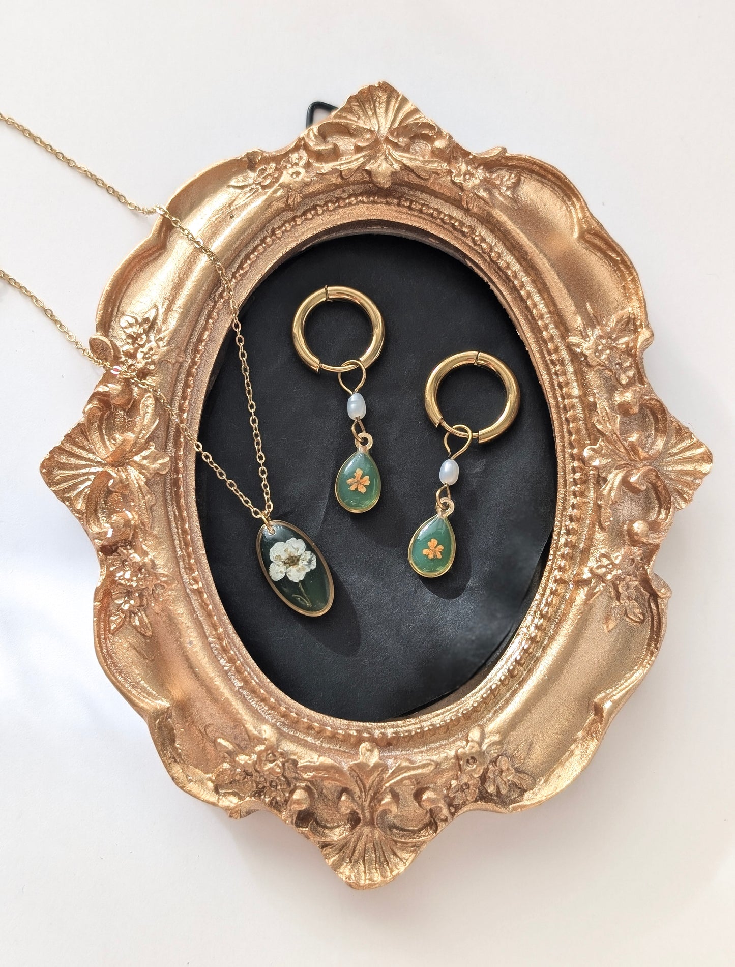 Vintage Garden  | Gold Plated Stainless Steel Hoop Earrings