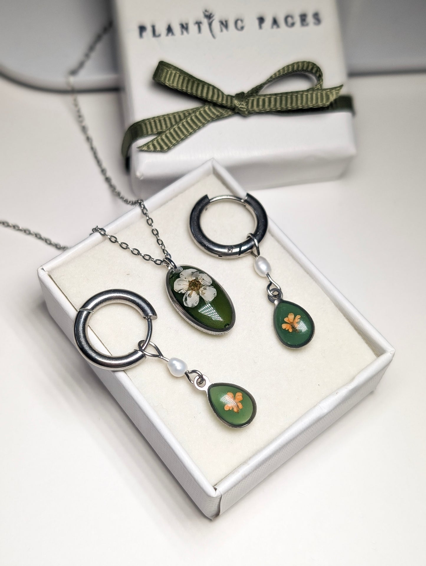 Vintage Garden  |  Stainless Steel Hoop Earrings