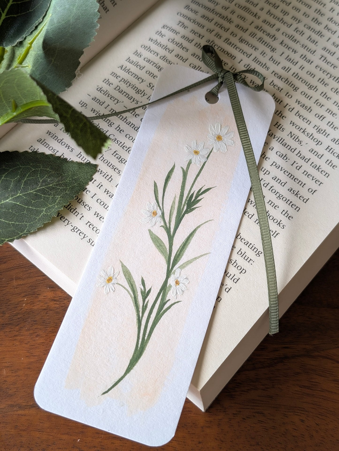 Hand Painted Daisy Bookmark with Bow Tassel