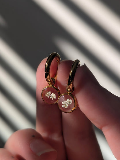 White Wildflowers | Gold Plated Stainless Steel Chunky Hoop Earrings