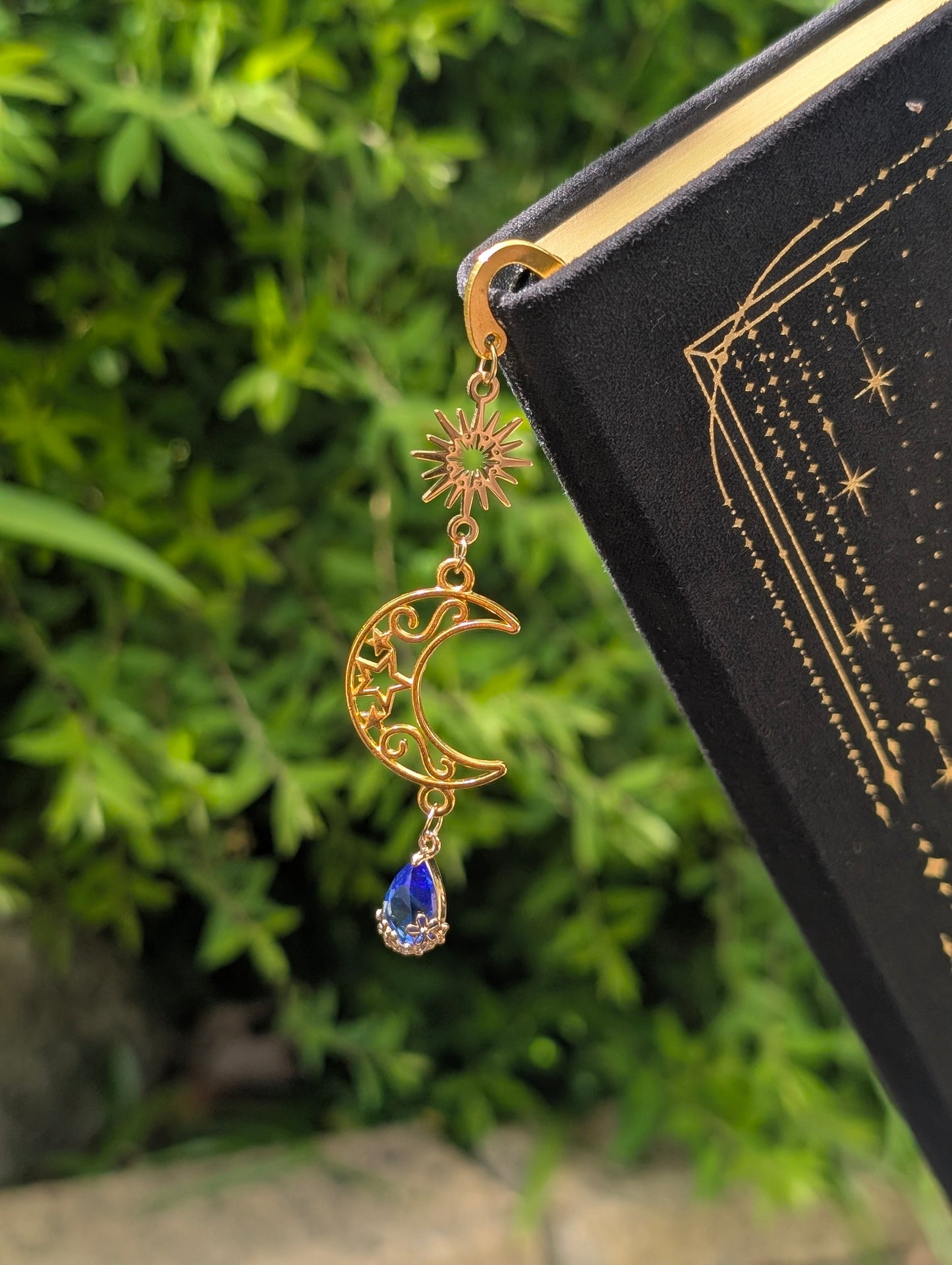 Gold Fantasy Metal Charm Bookmark
