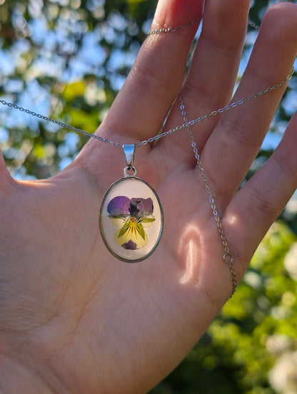 Oval Viola | Original Flora Necklace