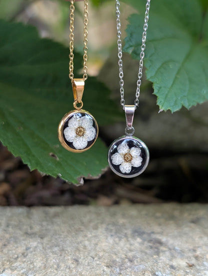 Black & White Flower Gold & Silver Necklace